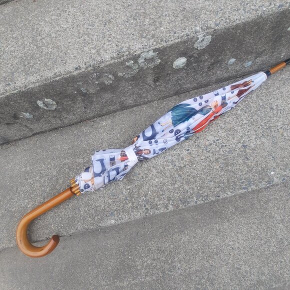 Vintage Simplicity Pattern Umbrella All Over Print w/ Wood Handle - Picture 4 of 5